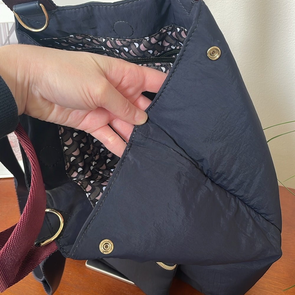 Stella and Dot Stylish Navy Blue Tote Bag - Picture 3 of 11